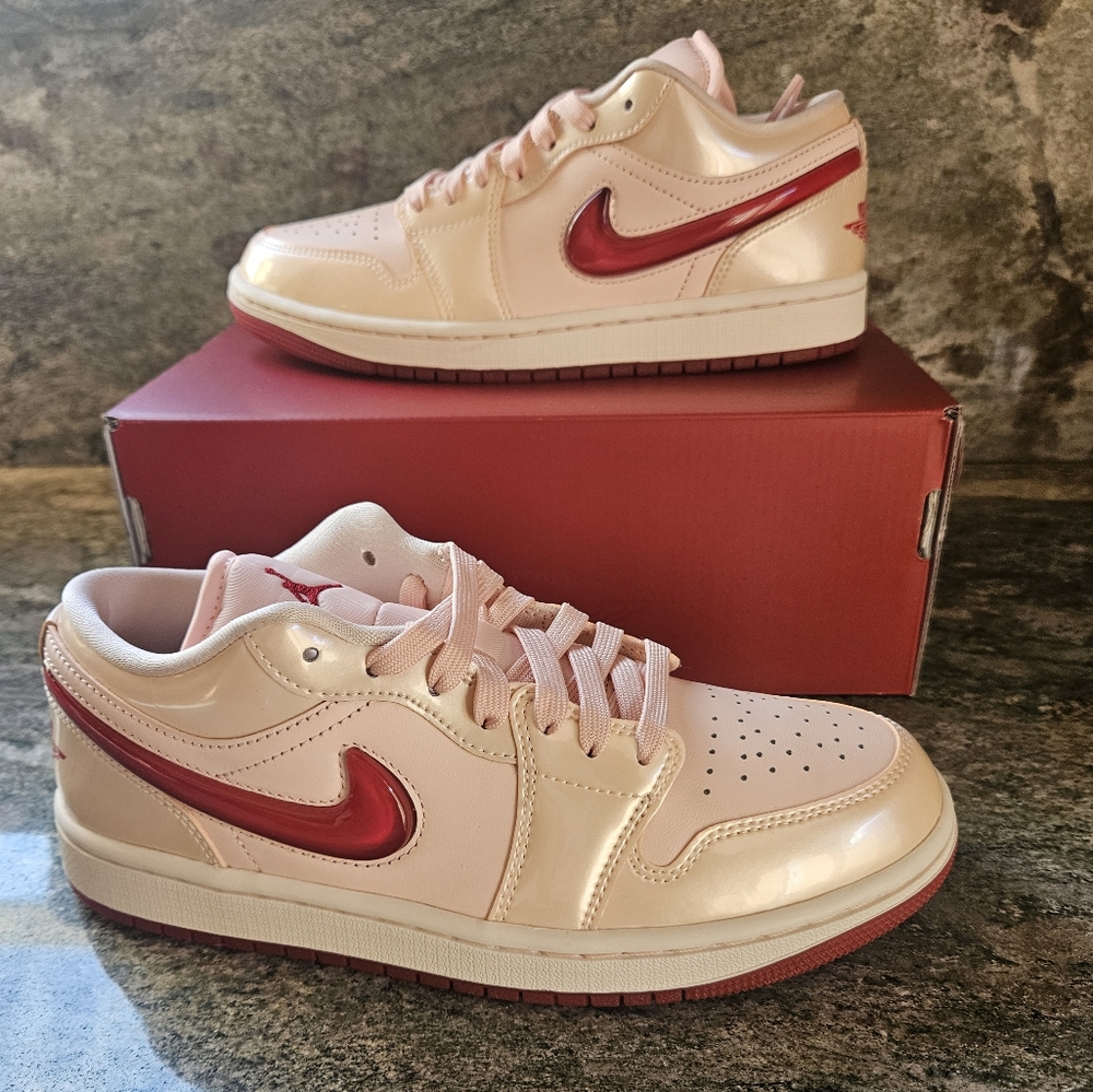 New Valentines Womens Air Jordan Low SE - Picture 1 of 5
